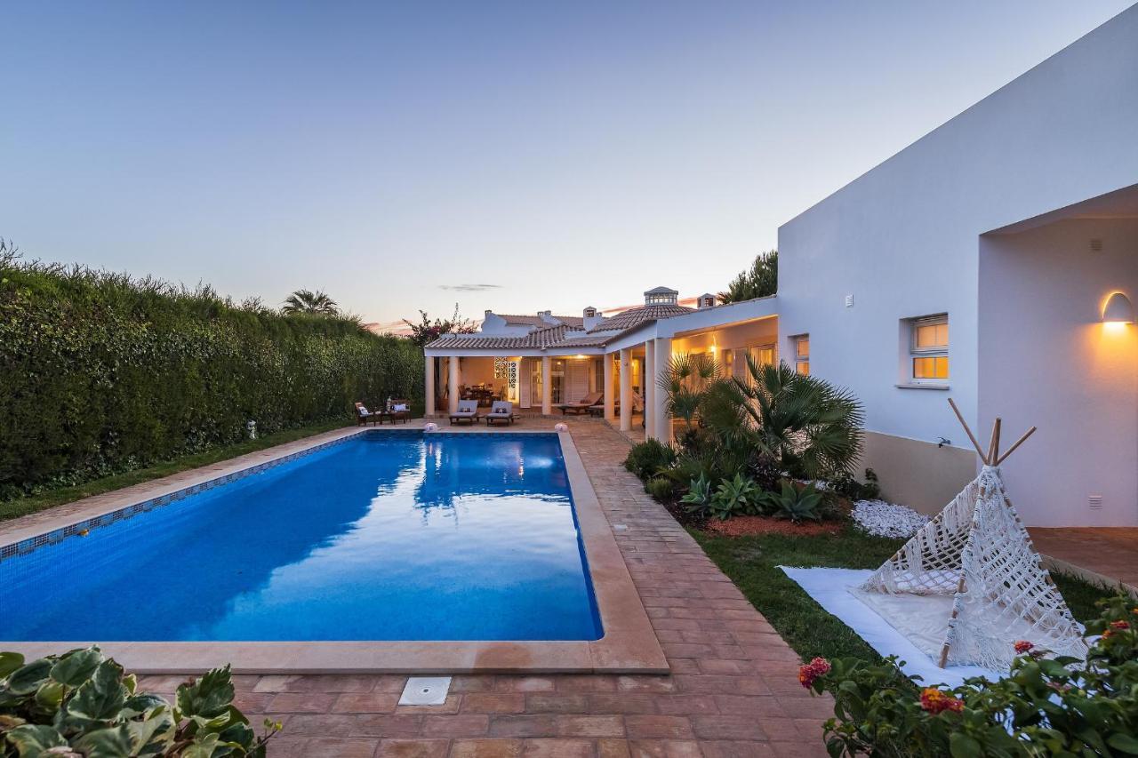 אלבופיירה Villa Dome By Ocvillas מראה חיצוני תמונה